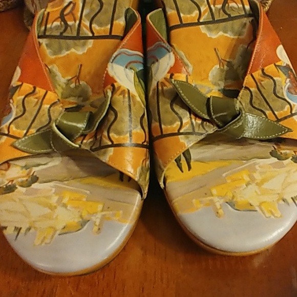 PAINTED LEATHER WEDGE - Picture 3 of 7